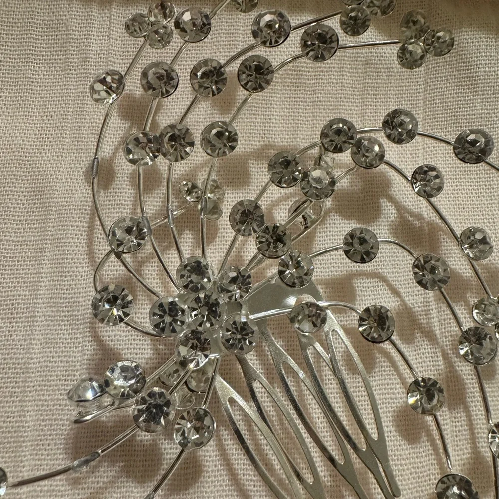 Elegant Silver Crystal Hair Comb